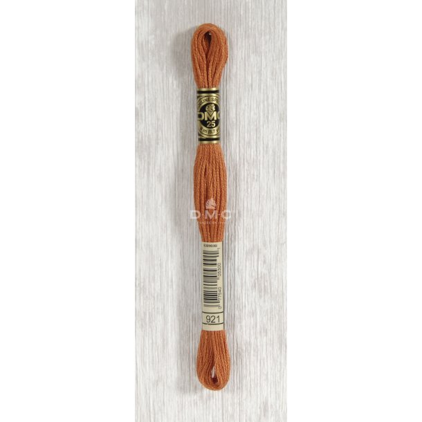 DMC Moulin&eacute; 921