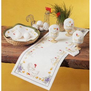 L�ber med hvide h�ns og kyllinger