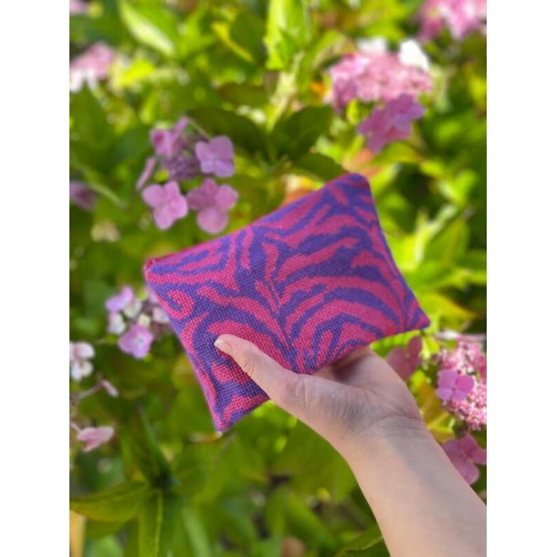 Zebra clutch lilla/pink