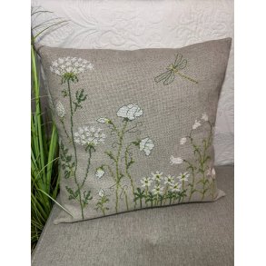 Wild on purpose square pude